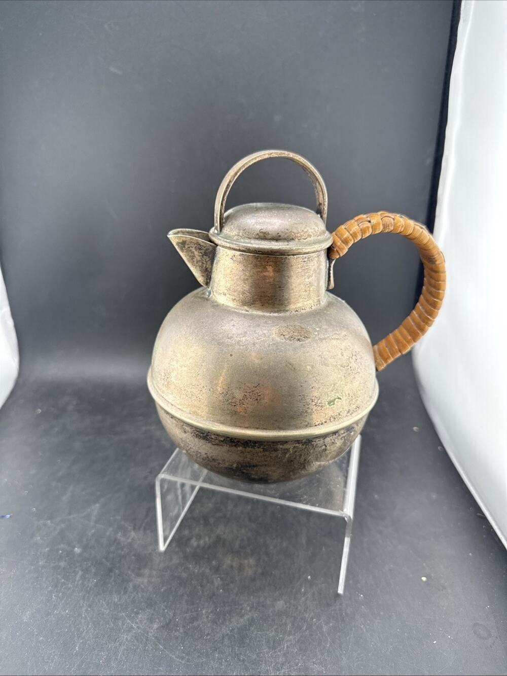 Vintage Silver Plated Teapot Wicker Wrapped Handle Metal Blanco Plateado Jug